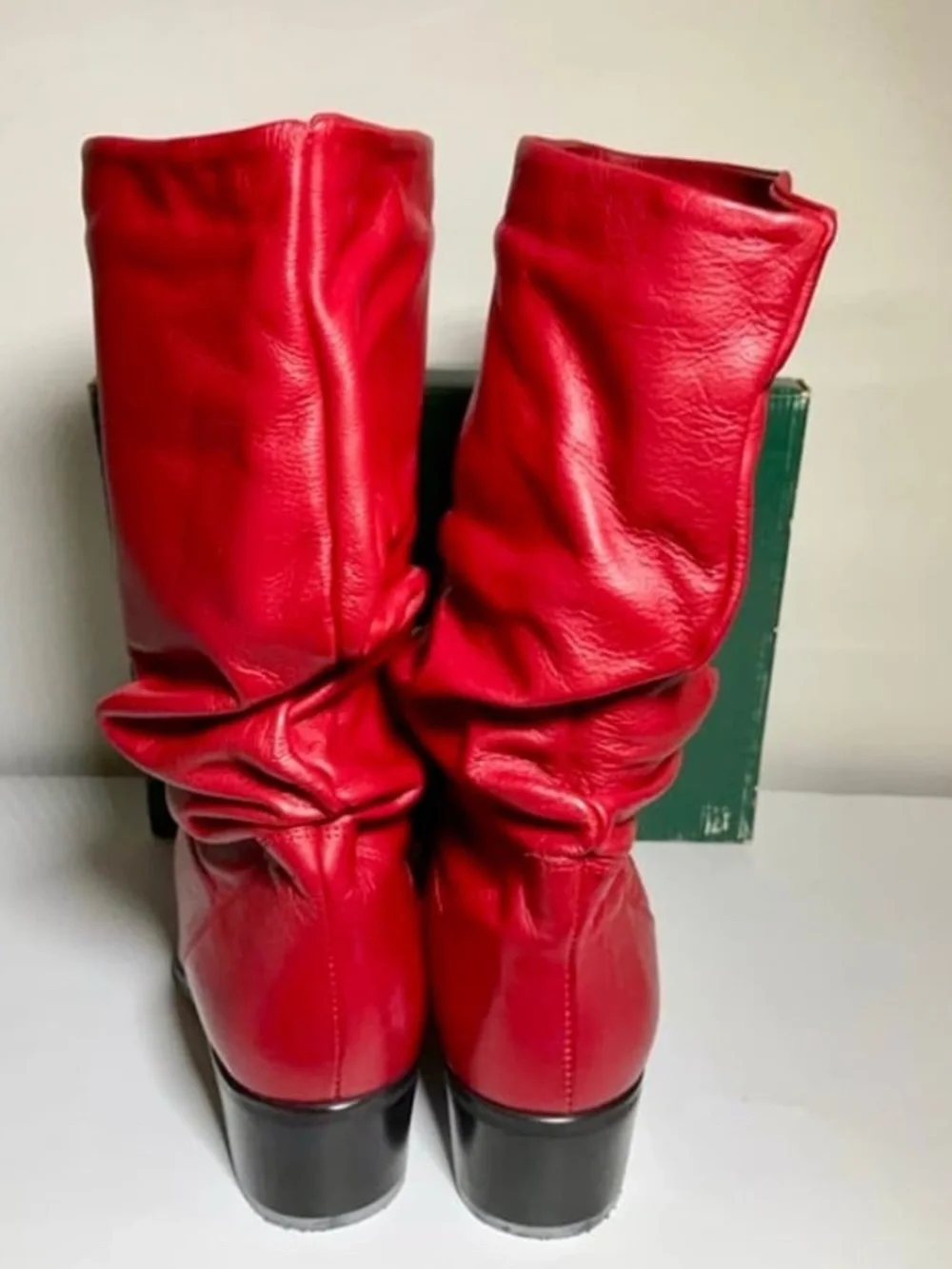HUNT CLUB WOMEN'S RED SLOUCH BOOTS~SIZE 9 MEDIUM!